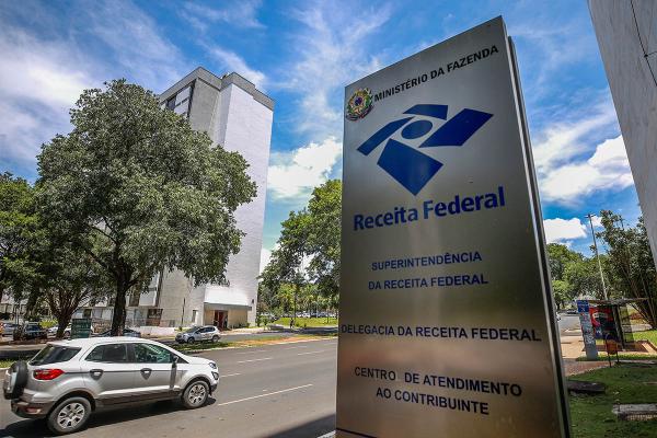 Receita Federal alerta contribuintes para novo golpe